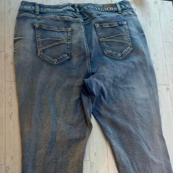 Deja Bleu Women’s Plus Size 20 Distressed Ripped Skinny Jeans Blue Denim - Picture 5 of 8